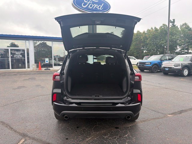 Certified 2024 Ford Escape ST-Line w/ Tech Pack #1 AWD/4WD image 8