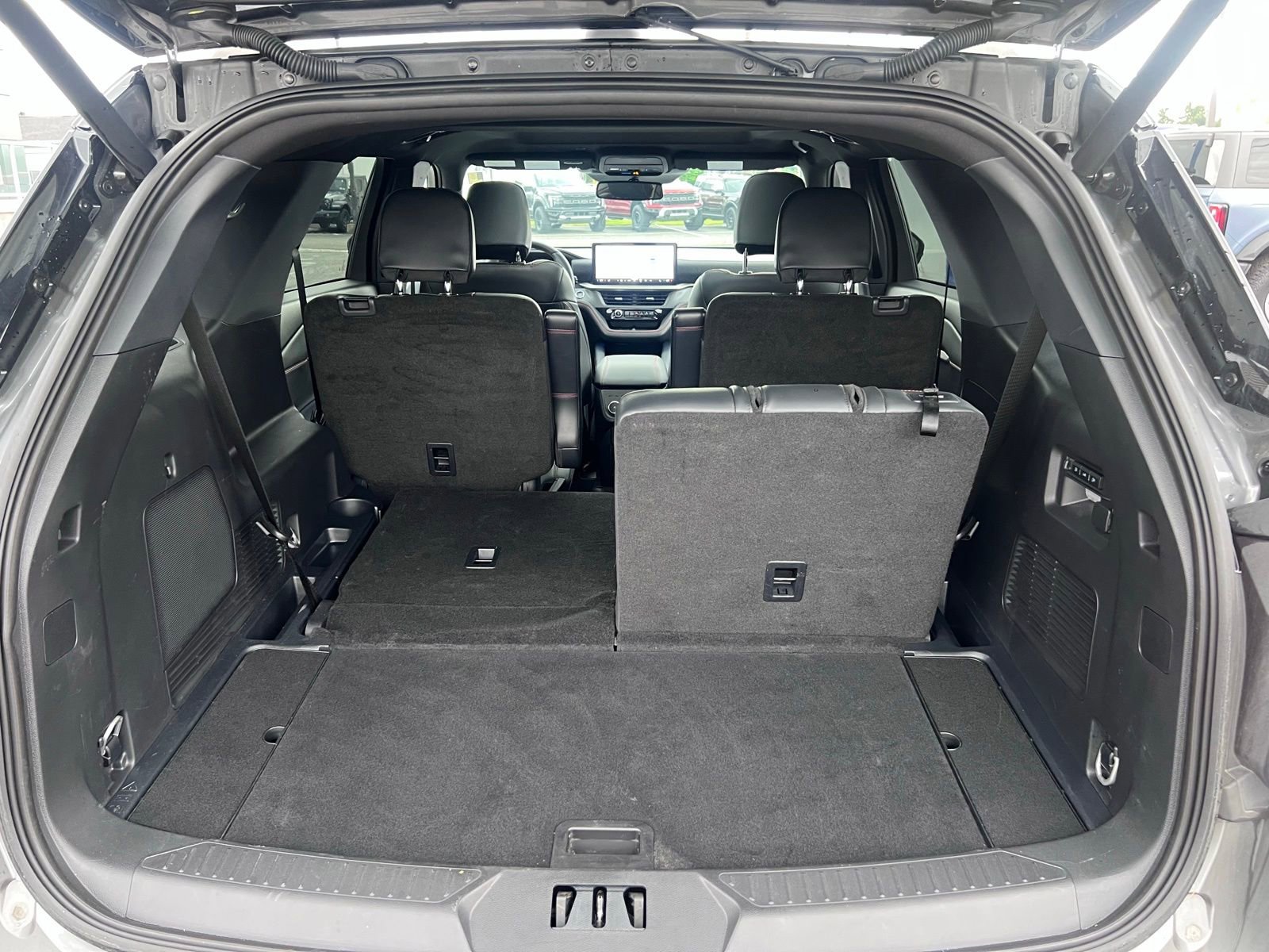 Certified 2025 Ford Explorer ST w/ Sun And Sound Package AWD/4WD image 17