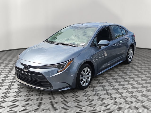 Used 2025 Toyota Corolla LE FWD image 3