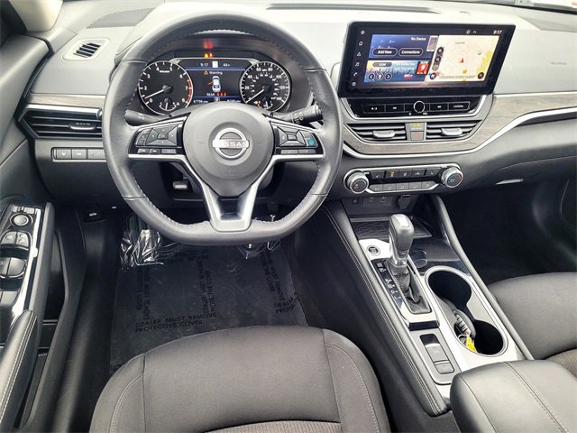 Used 2023 Nissan Altima 2.5 SV w/ SV Premium Package image 9
