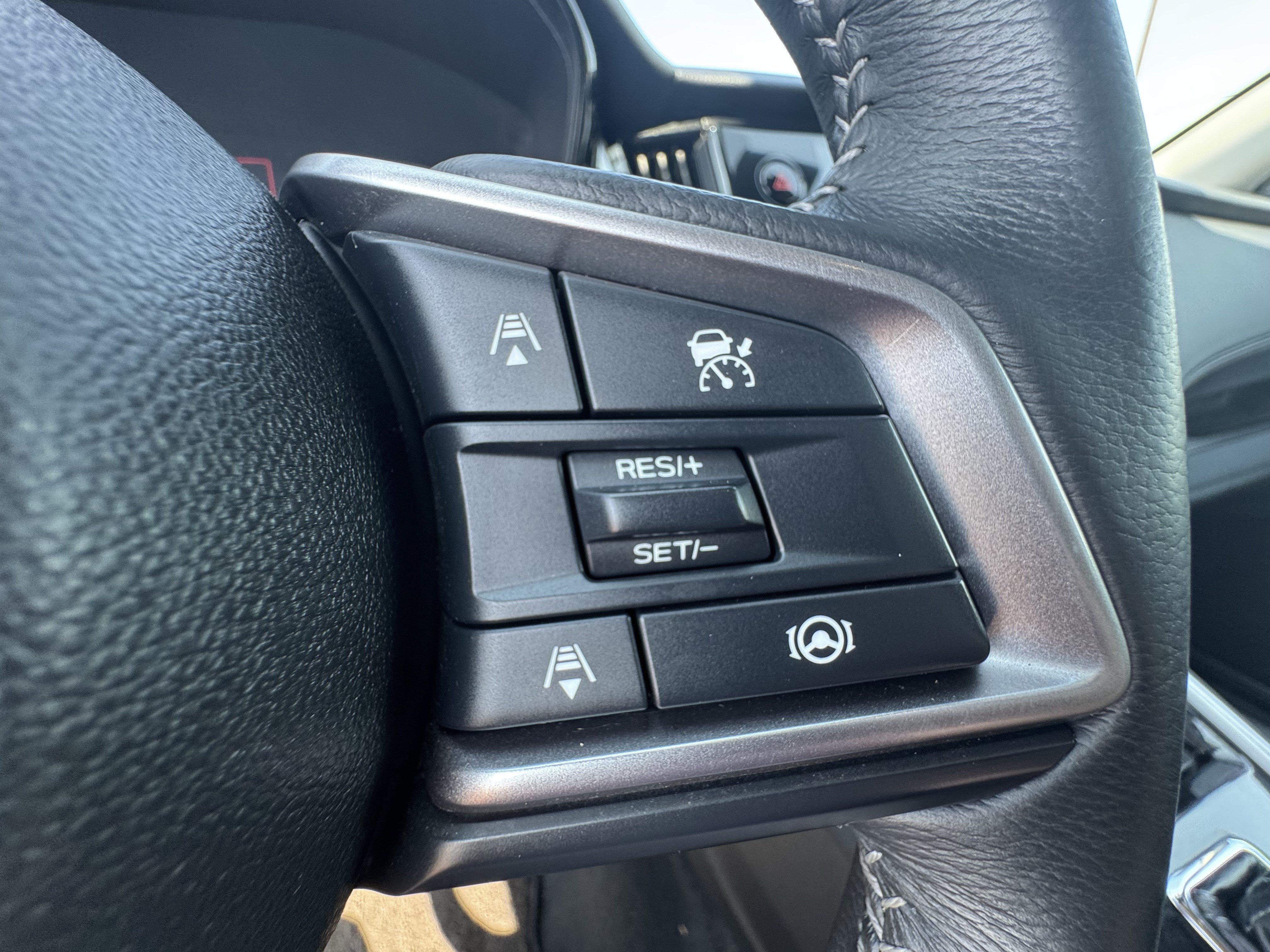 Used 2023 Subaru Outback Premium AWD/4WD image 32