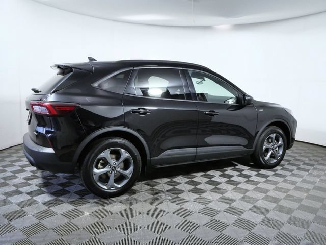 Certified 2025 Ford Escape ST-Line AWD/4WD image 8