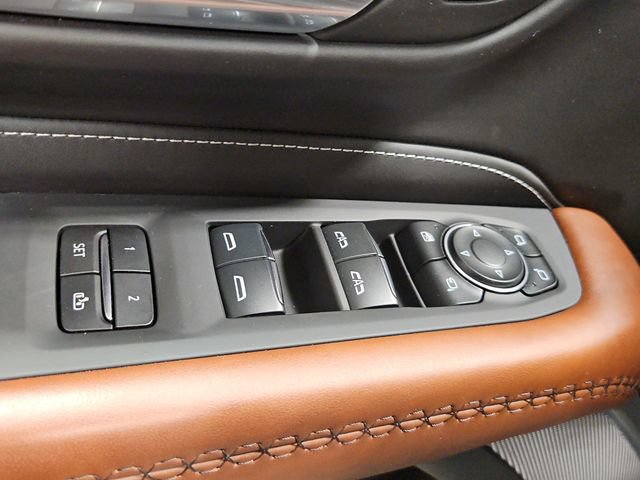Used 2024 GMC Yukon XL Denali Ultimate AWD/4WD image 13