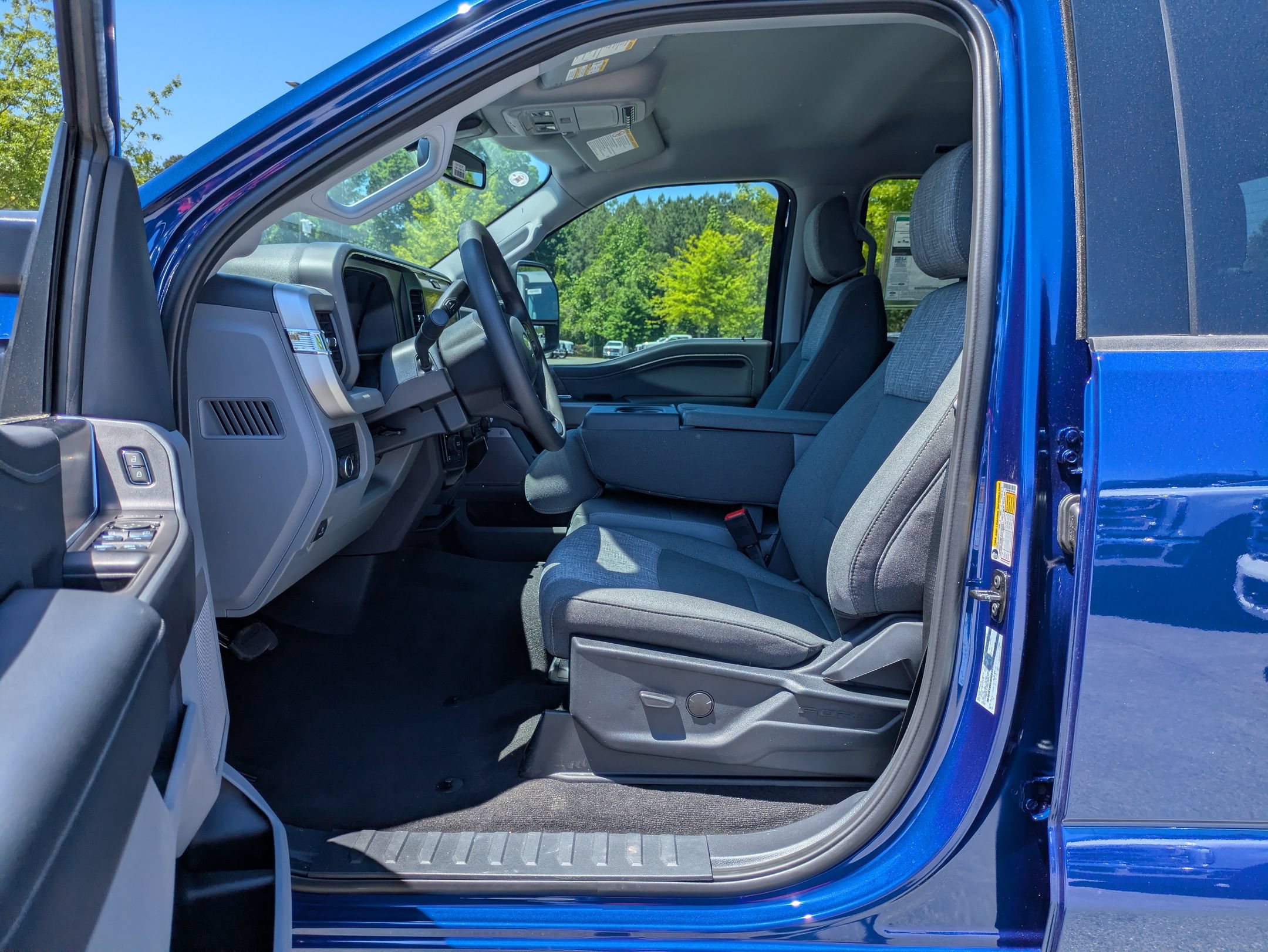 Certified 2026 Ford F250 XLT w/ XLT Premium Package AWD/4WD image 10