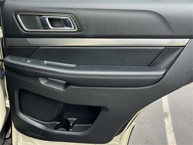 Certified 2018 Ford Explorer XLT w/ Equipment Group 202A image 22