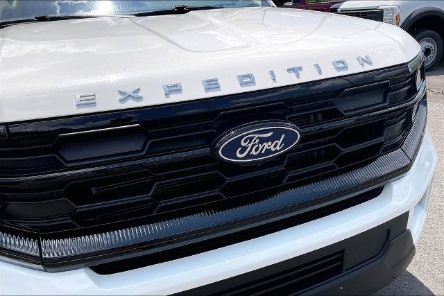 Certified 2025 Ford Expedition Active AWD/4WD image 31