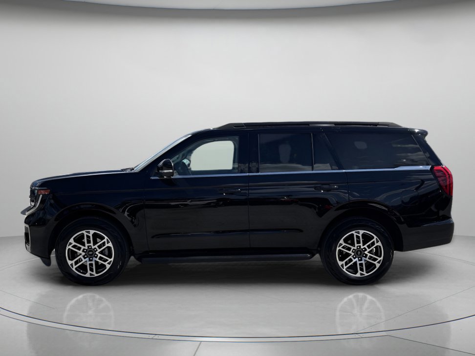 Certified 2025 Ford Expedition Active AWD/4WD image 2