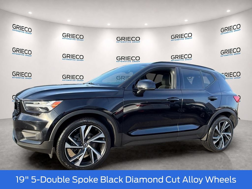 Used 2021 Volvo XC40 T5 R-Design AWD/4WD image 3