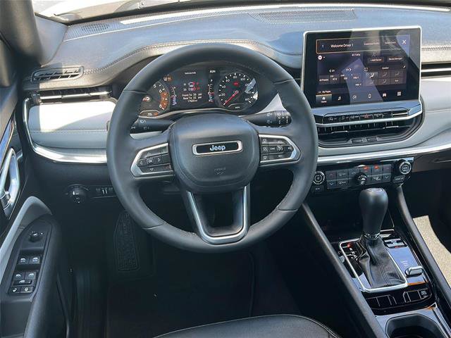Used 2023 Jeep Compass Limited AWD/4WD image 19