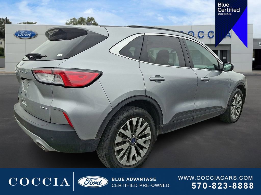 Certified 2022 Ford Escape Titanium image 5