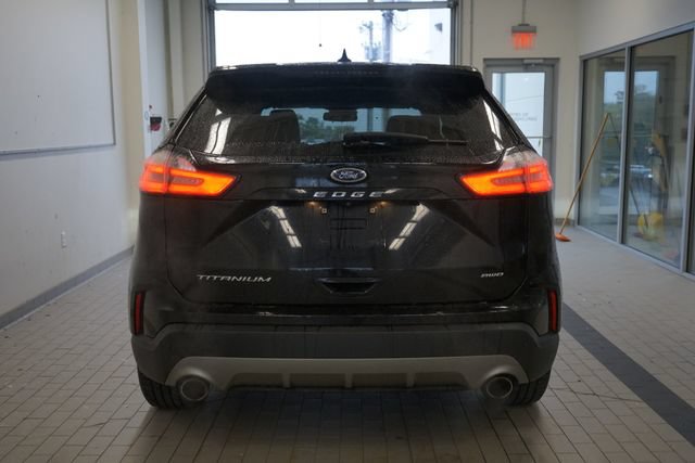 Certified 2022 Ford Edge Titanium AWD/4WD image 11