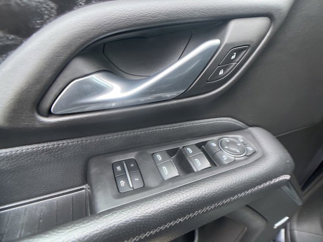 Used 2023 GMC Yukon Denali w/ Denali Reserve Package image 12