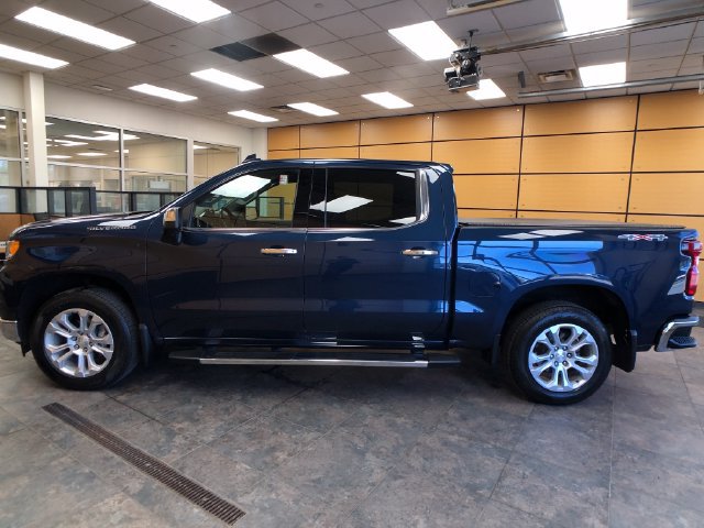 Used 2022 Chevrolet Silverado 1500 LTZ w/ Technology Package AWD/4WD image 4