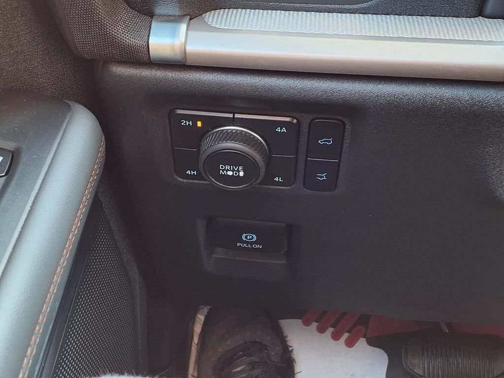 Certified 2025 Ford Expedition Active AWD/4WD image 23