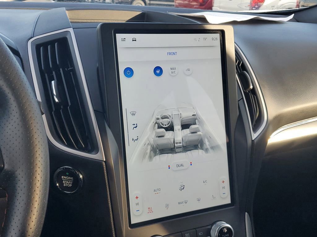 Certified 2022 Ford Edge ST-Line w/ Class II Trailer Tow Package image 28