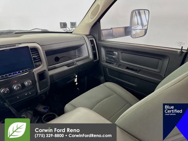 Used 2018 RAM 2500 Tradesman w/ Chrome Appearance Group image 25
