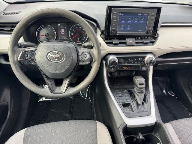 Used 2022 Toyota RAV4 XLE AWD/4WD image 11