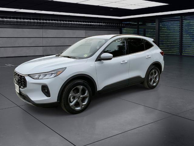 Certified 2025 Ford Escape ST-Line Select AWD/4WD image 7