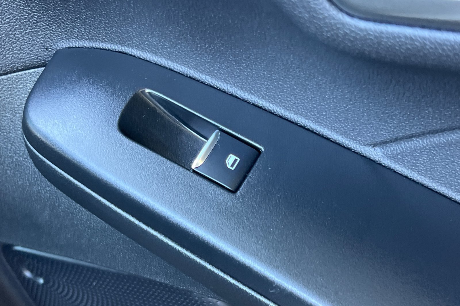Certified 2024 Ford Escape SE FWD image 22