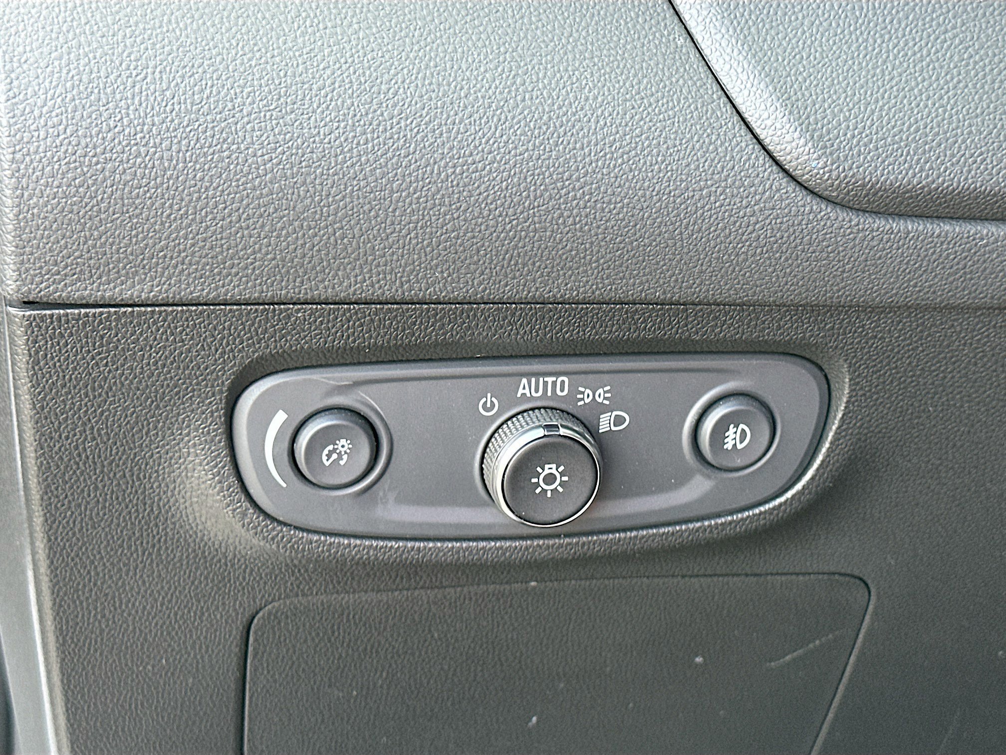 Used 2023 Buick Encore GX Essence w/ Experience Buick Package image 10