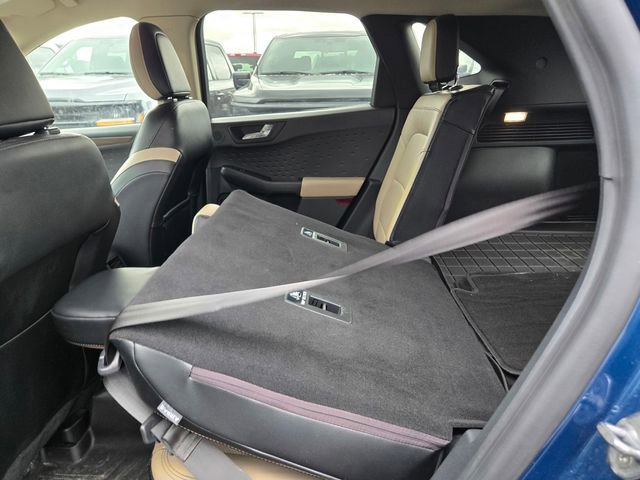 Certified 2020 Ford Escape Titanium AWD/4WD image 33
