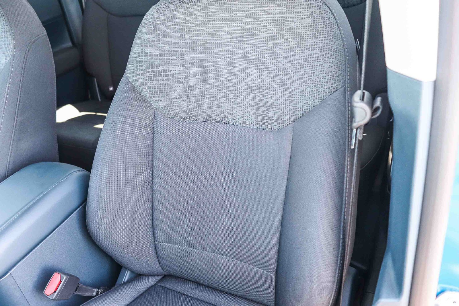 Certified 2025 Ford Maverick XL FWD image 27