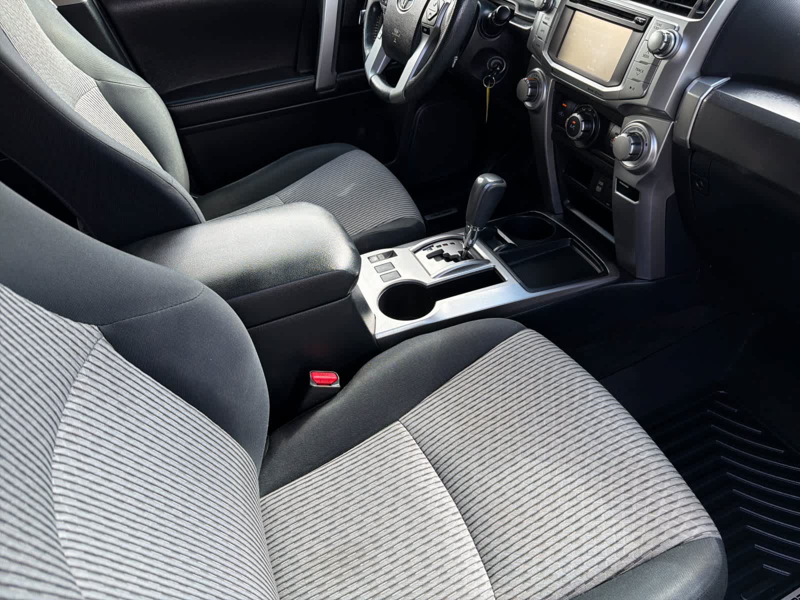 Used 2017 Toyota 4Runner SR5 RWD image 17