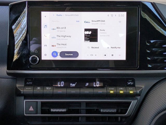 Used 2025 Toyota Camry SE image 16