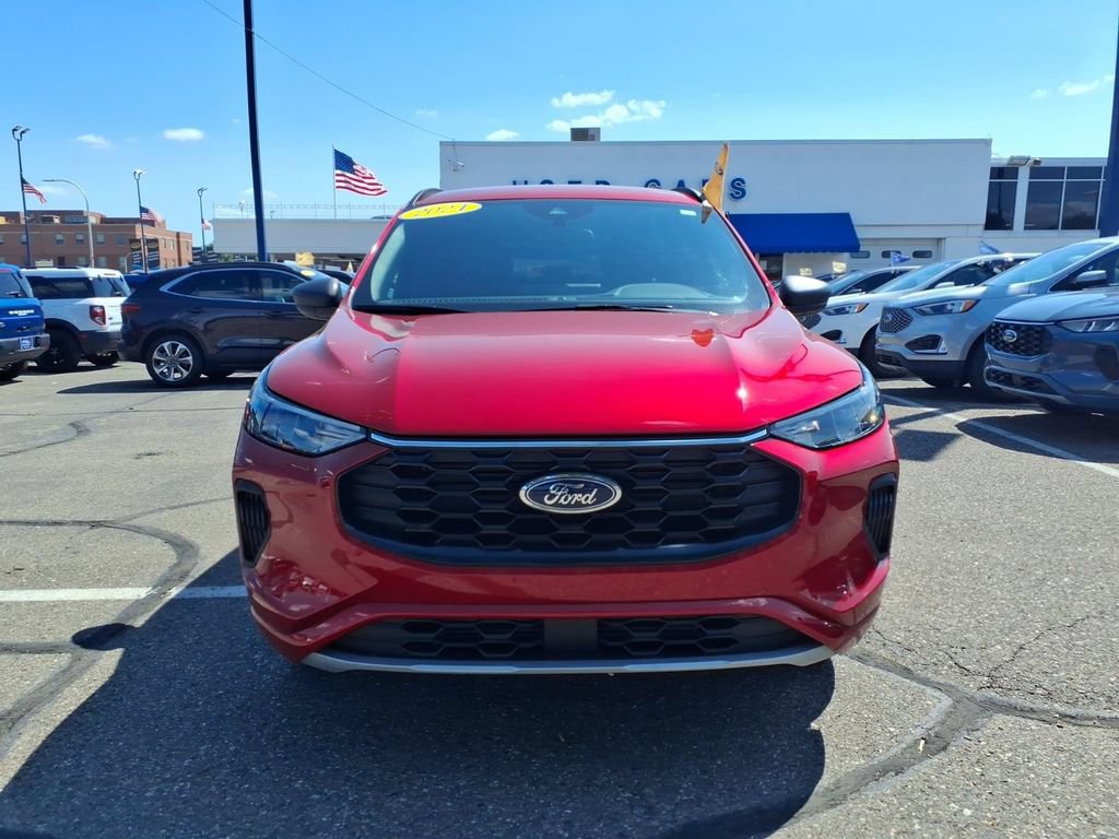 Certified 2024 Ford Escape ST-Line w/ Tech Pack #1 AWD/4WD image 3