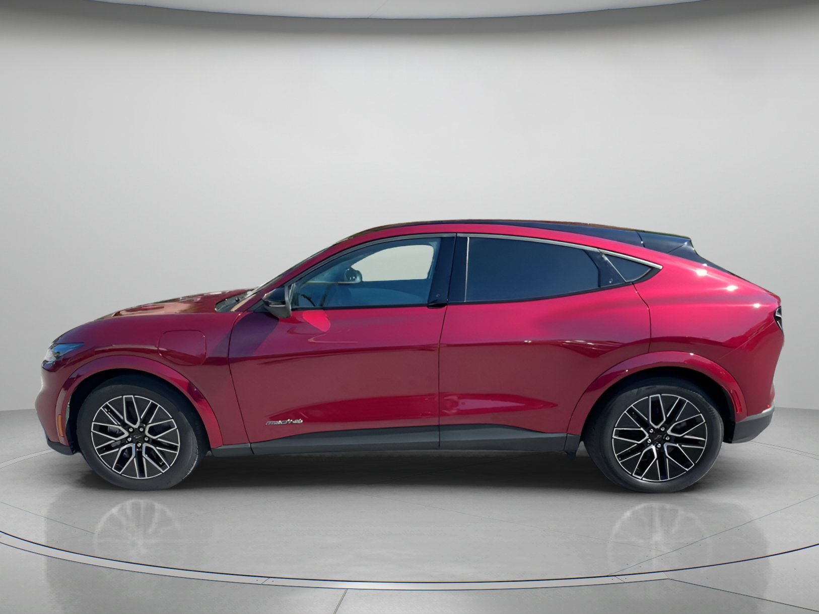 Certified 2025 Ford Mustang Mach-E Premium AWD/4WD image 18