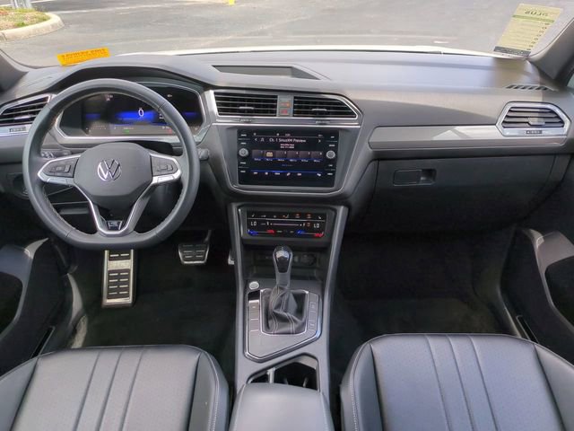 Used 2023 Volkswagen Tiguan SE R-Line FWD image 15