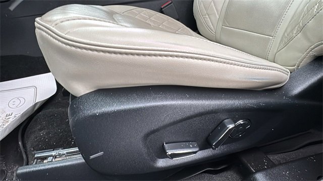 Certified 2017 Ford Explorer Platinum image 12