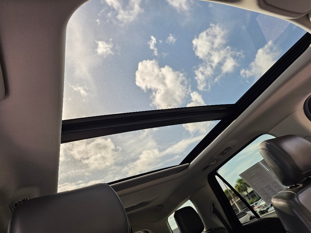 Certified 2025 Ford Expedition Active RWD image 5