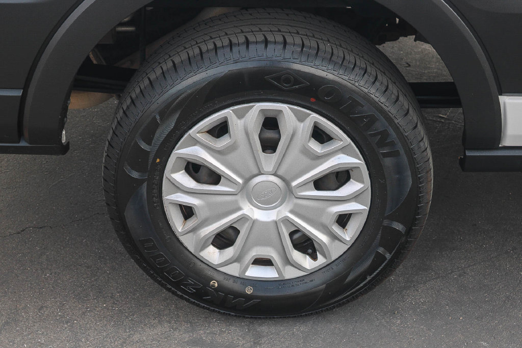 Certified 2024 Ford Transit 350 XLT RWD image 11