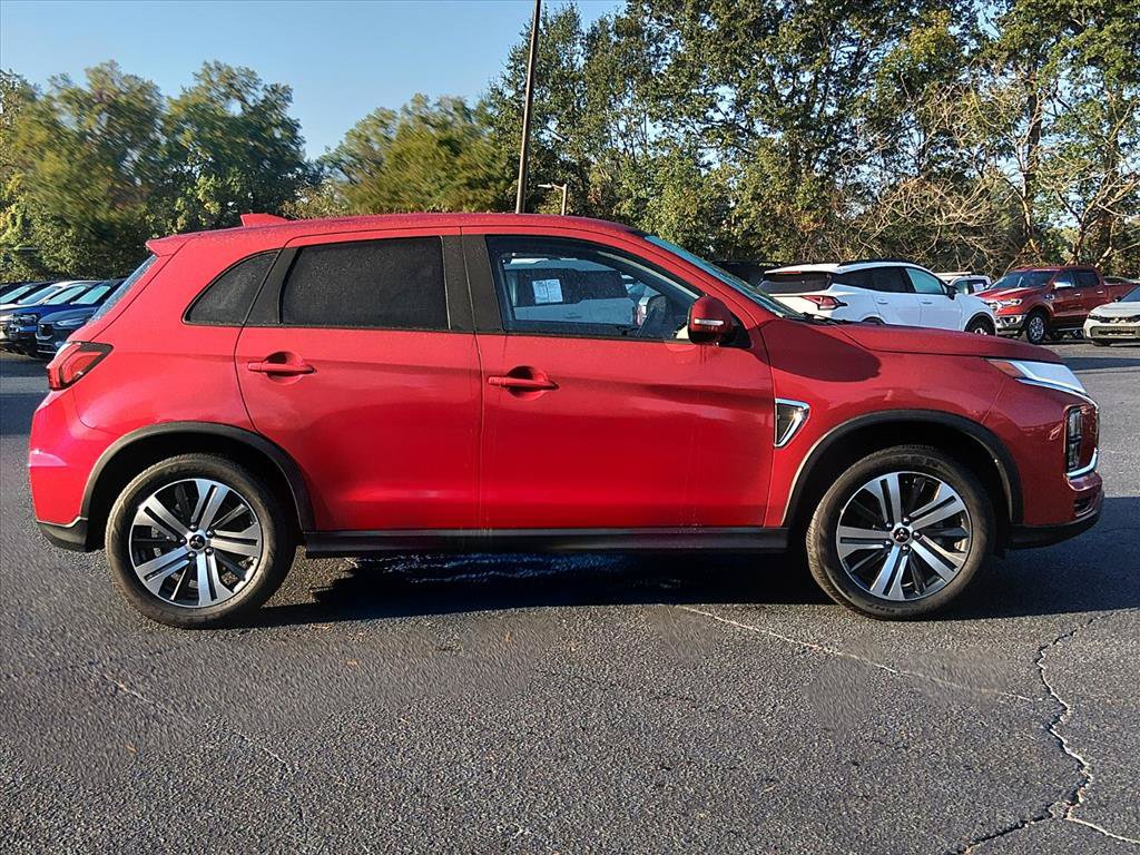 Used 2025 Mitsubishi Outlander Sport SE AWD/4WD image 3