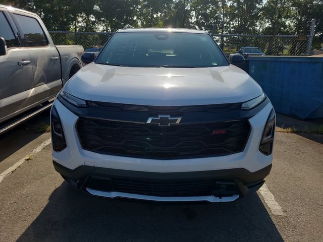 Used 2026 Chevrolet Equinox RS w/ LPO, Floor Liner Package AWD/4WD image 2
