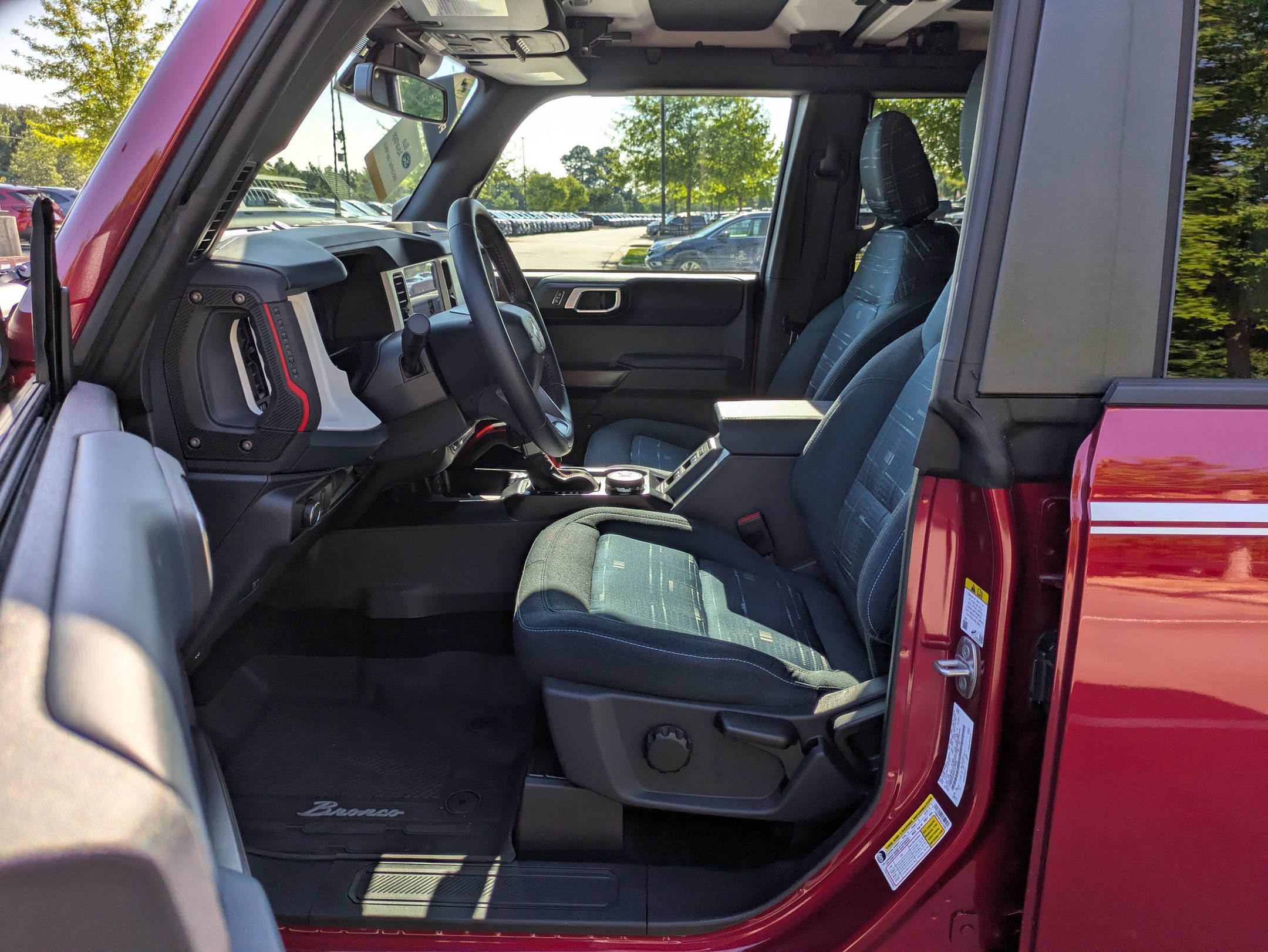 Certified 2025 Ford Bronco Heritage Edition AWD/4WD image 12