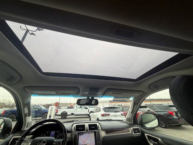 Used 2017 Lexus GX 460 image 20