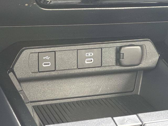 Used 2024 Toyota Prius XLE FWD image 16