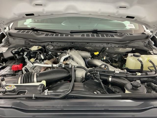 Certified 2025 Ford F450 Lariat w/ FX4 Off-Road Package image 34