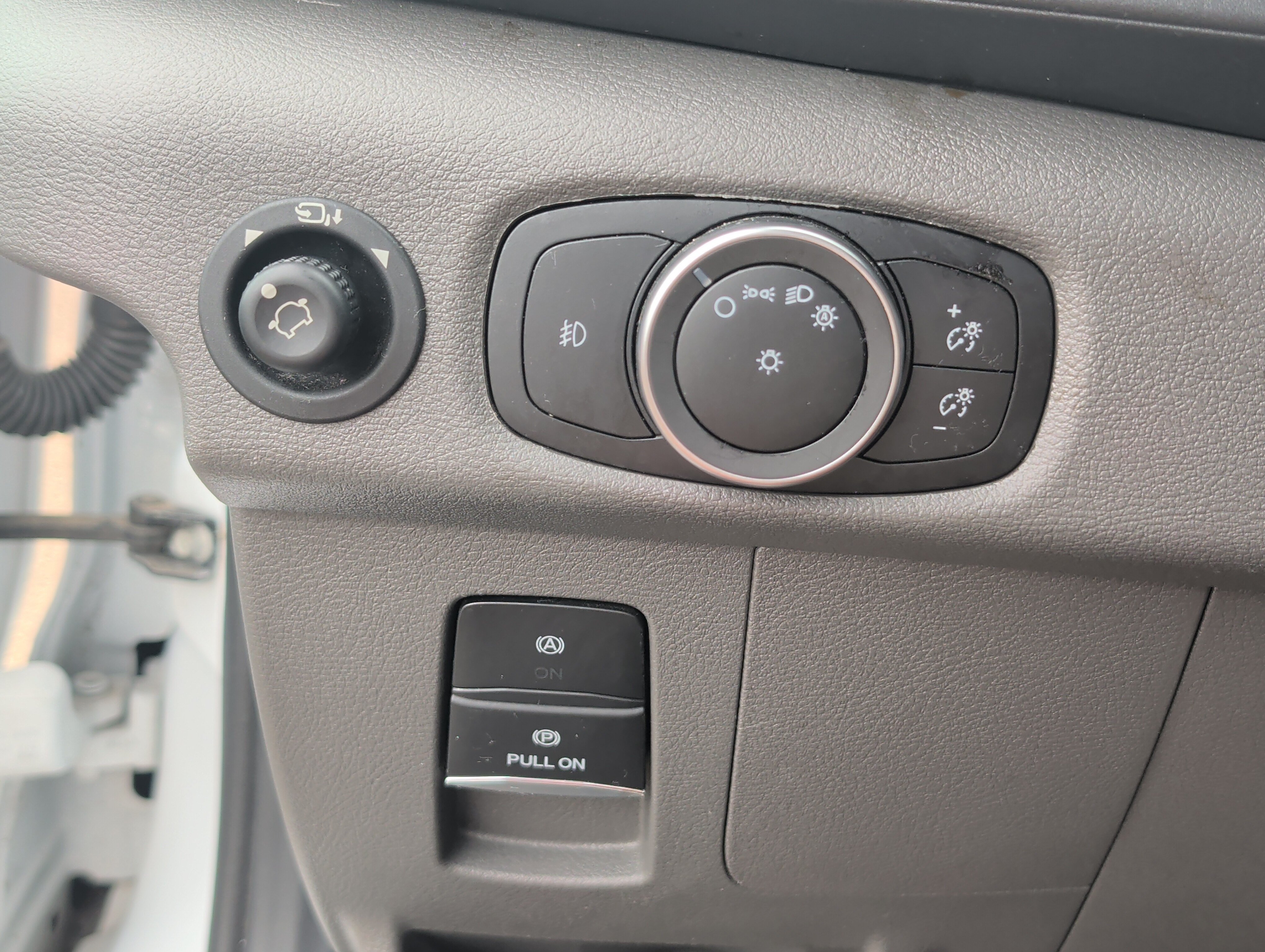 Certified 2024 Ford Transit 350 XLT RWD image 26