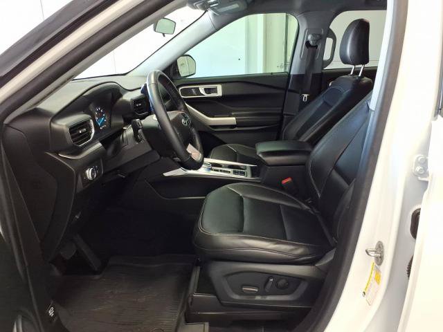 Certified 2021 Ford Explorer XLT w/ Equipment Group 202A RWD image 10
