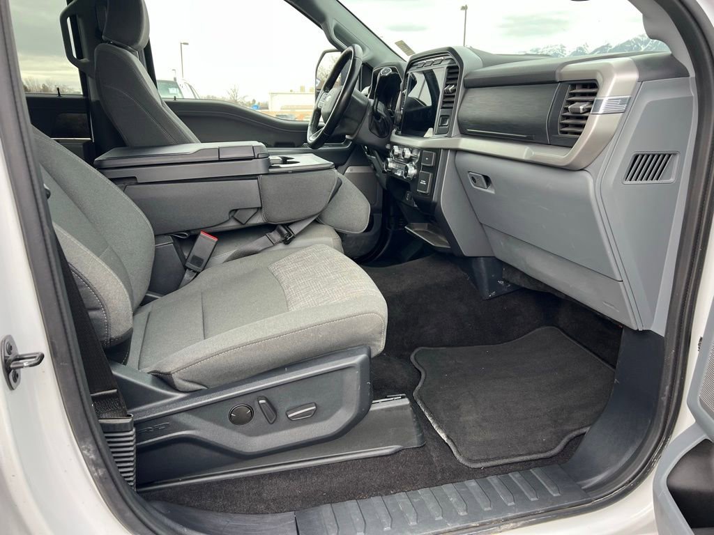 Certified 2022 Ford F150 XLT w/ Equipment Group 302A High image 32