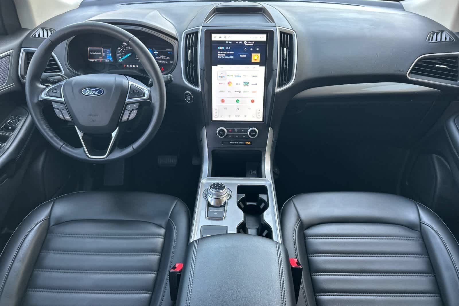 Certified 2024 Ford Edge SEL w/ Convenience Package AWD/4WD image 3