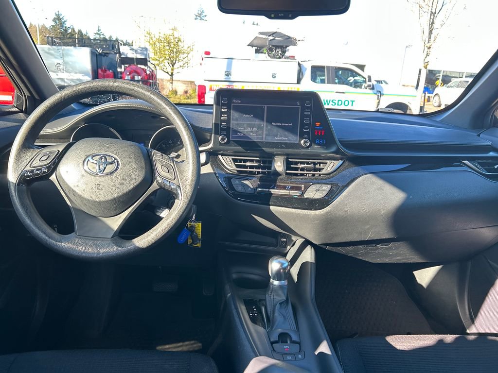 Used 2019 Toyota C-HR LE FWD image 7