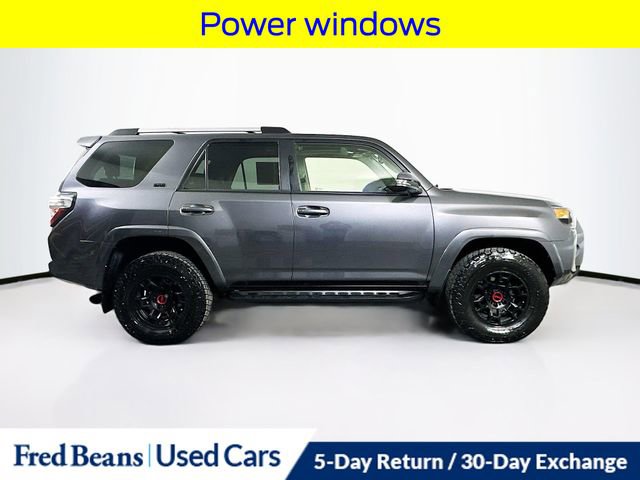 Used 2022 Toyota 4Runner SR5 Premium image 9