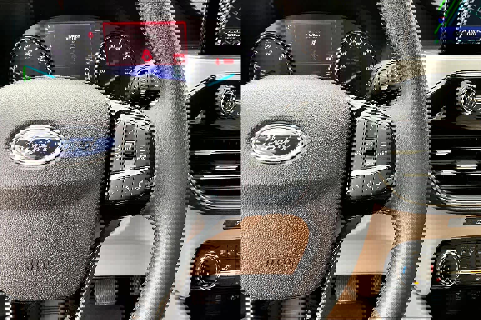 Certified 2022 Ford Escape SEL image 25
