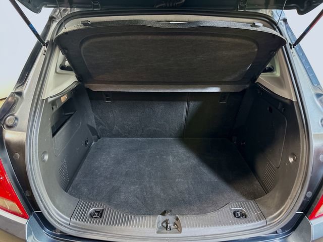 Used 2022 Chevrolet Trax LT w/ Driver Confidence Package image 8