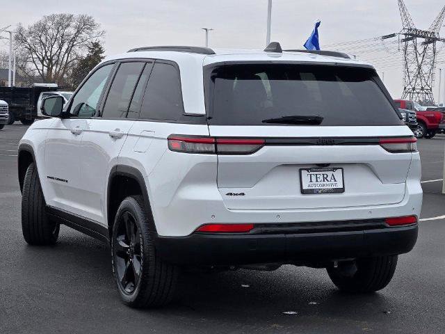 Used 2023 Jeep Grand Cherokee Altitude image 17