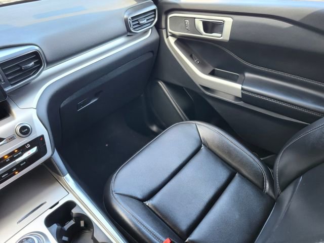 Certified 2020 Ford Explorer XLT w/ Equipment Group 202A AWD/4WD image 15